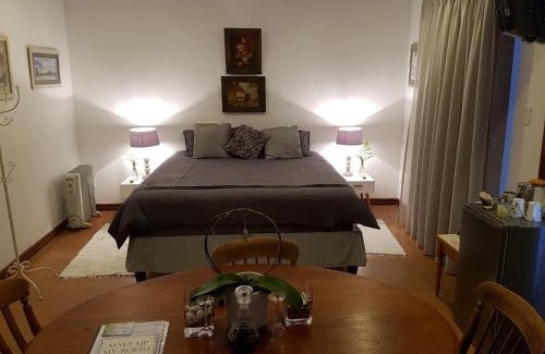 Haenertsburg House | Art Gallery Guest House