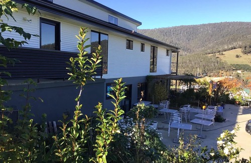 Huonville House | Art House.Paintings in hallway, bathroom, toilet, living areas and bedrooms.
