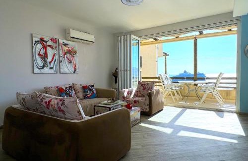 Sarande Apartment | Art Luxury - Seaview Apartment, Bougainville Bay