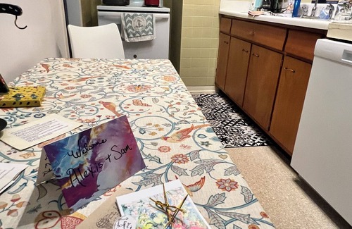 Knoxville Apartment | Art & Nature Retreat Suite Near Mountains, Airport & University of TN