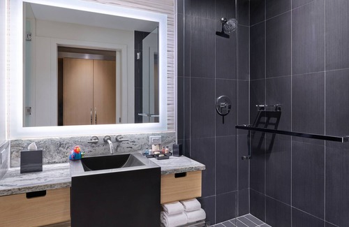 Central Sarasota Hotel | Art Ovation Hotel, Autograph Collection