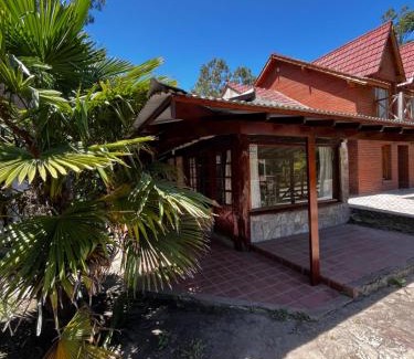 Bosque Peralta Ramos Ski Chalet | Artech Cabaña II