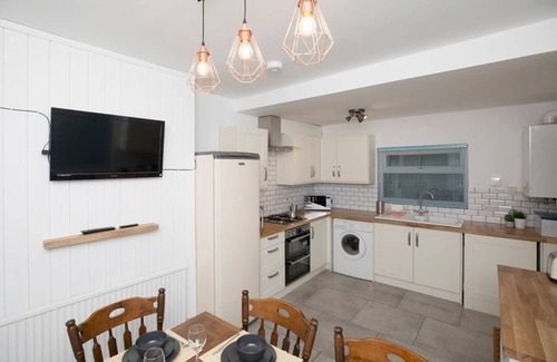 Sneinton House | Arthouse Lovely Spacious 5 bed house