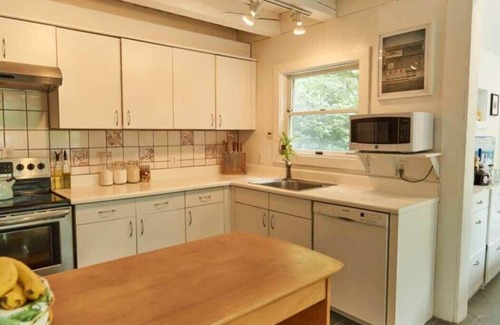 Pine Bush Cabin | Artist's Edge: Woodland Escape near Minnewaska!
