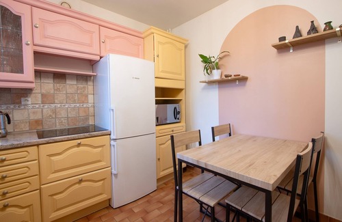 Bois-Colombes Apartment | Artist's Owned Appartement With Garden and Solar Room Near Paris