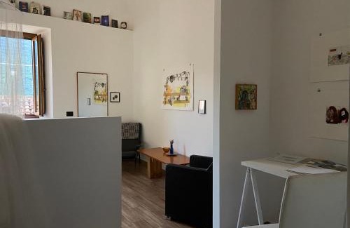 Fontecchio Apartment | Artist Studio Apartment at Palazzo Galli