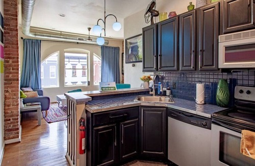 Bolton Hill Apartment | Artistic Abode Close to MICA & Johns Hopkins
