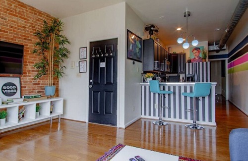 Bolton Hill Apartment | Artistic Abode Close to MICA & Johns Hopkins
