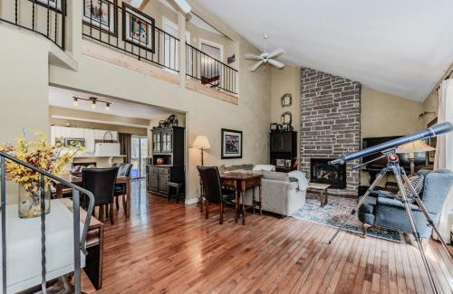 South Bruce Peninsula House | Artistic Haven By The Beach