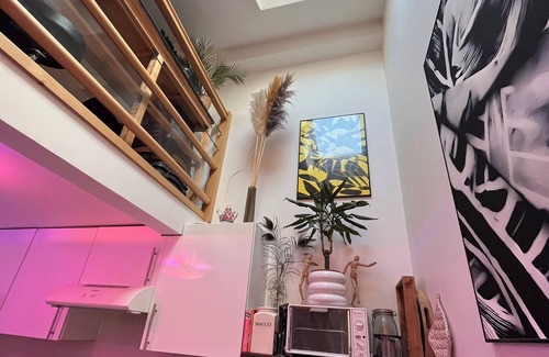 Saint-Ouen Apartment | Artistic Loft/Duplex