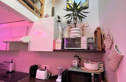 Saint-Ouen Apartment | Artistic Loft/Duplex