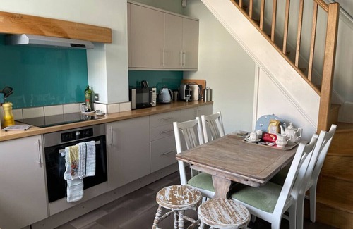 Harrogate Cottage | Artists' Cottages’ Artists’ Cottage close to HCC
