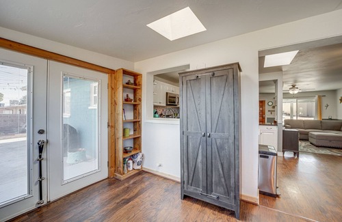 Cottonwood House | Artsy Cottonwood Home w/Hot Tub, Walk to Wineries