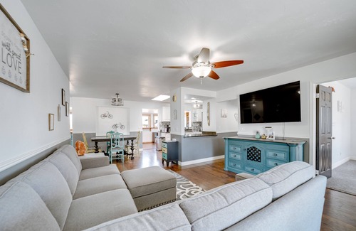 Cottonwood House | Artsy Cottonwood Home w/Hot Tub, Walk to Wineries