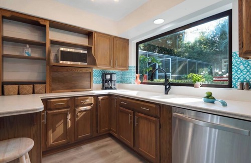 Tallahassee House | Artsy Oasis w Pool, Tree House, Cottage, Pet -YES