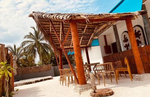 Hanimaadhoo Hotel | Arutha Resorts Ocho Lux by Eight Continents