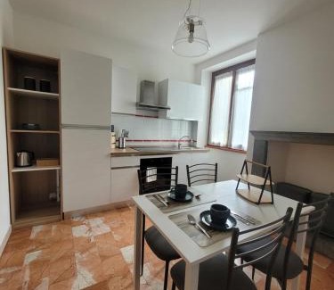 Torre Boldone House | Arya Apartment