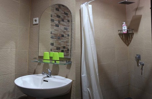 Klender Hotel | Aryani Suites Syariah
