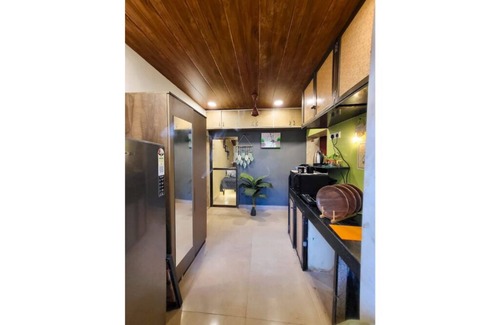 Pali Hill Apartment | Asante -The Cottage House 2BHK at Hill Road Bandra