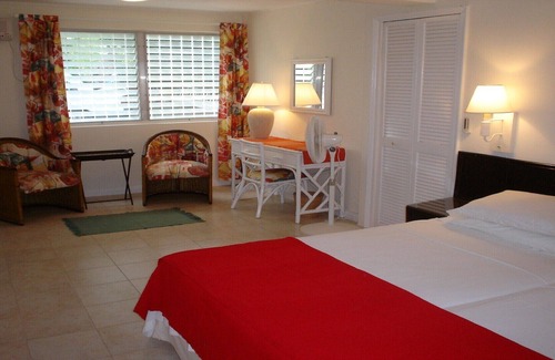 Gibbs Bay Villa | Ascot House Villa 2 . Sleeps 4 person's