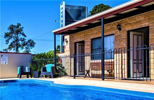 Kingaroy Hotel | Ascot Lodge Motor Inn