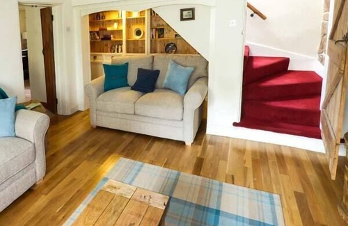 Alton Cottage | Ash House