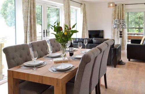 Binsted House | Ash Lodge