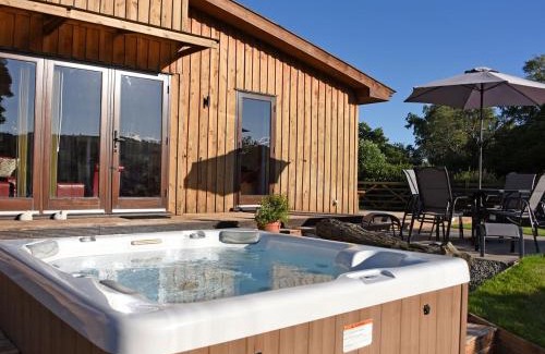 Abbey-Cwmhir House | Ash Lodge - Hw7442