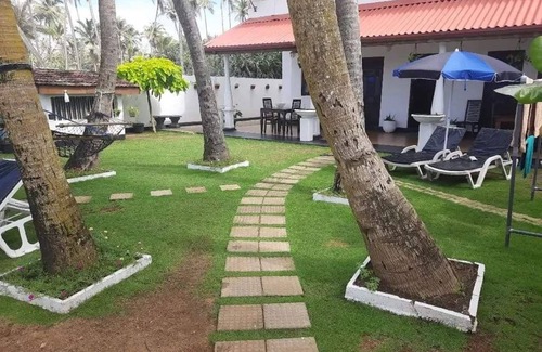 Dodanduwa Bed & Breakfast | Ashen’s Beach House , Boossa , Sri Lanka . (Beachfront Villa with 4 A/C rooms)