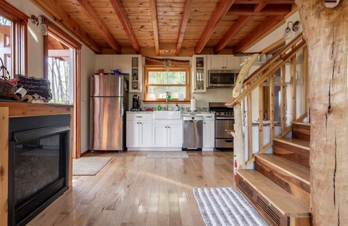 Weaverville House | Asheville's luxury treehouse!