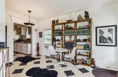 Ashtabula House | Ashtabula Cottage- Minutes from Covered Bridges & Wineries
