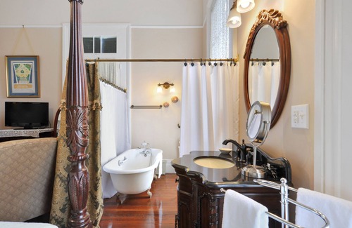 Esplanade Ridge Bed & Breakfast | Ashton's Bed and Breakfast