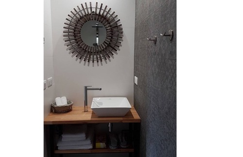 Nyls House | Asinerie Kuleni