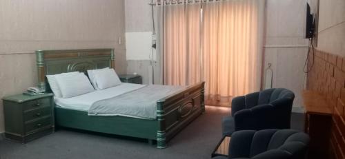 Darra House | Askari Gold Crest