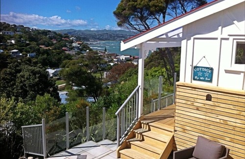 Plimmerton Cottage | Aspen Cottage - Stylish Cottage with Sea Views