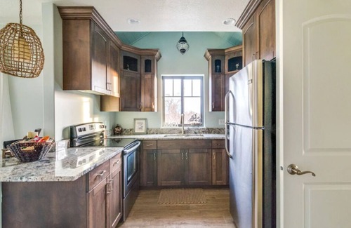 North Park Condo | Aspenwood Manor- Perfect Paradise in Provo! (Ocean themed condo)
