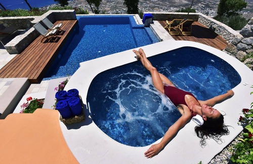 Santorini Villa | Asterope Luxury Retreat Villa by Pleiades
