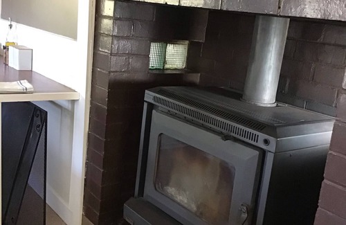 Pomonal House | Astoria Park Cottage - 500 acres sheep, kangaroos, walabies, birdlife, views.