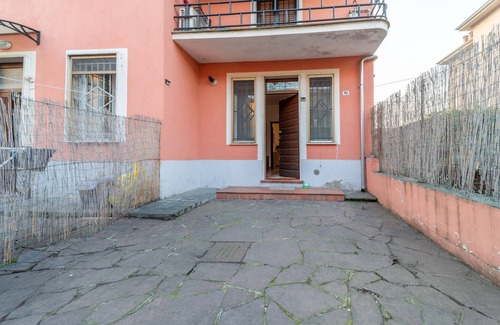 Pablo Apartment | AT LUCA'S HOUSE, central area, separate entrance, parking, self check-in.