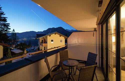Alpendorf Ski Chalet | Apartment Alpendorf near Ski Slopes