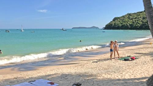 Wichit Apartment | At the Beach Spacious 2-level Design Home for 2-5, Ao Yon Beach Phuket