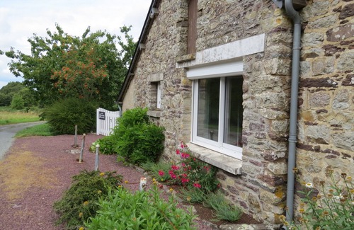 Paimpont Cottage | At the edge of the forest of Brocéliande and its Arthurian legends
