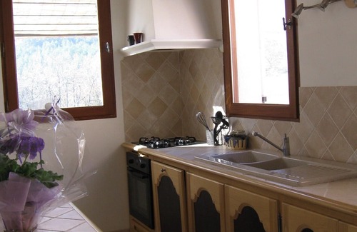 Castellet House | At the foot of the Grand Luberon Sculptor's House