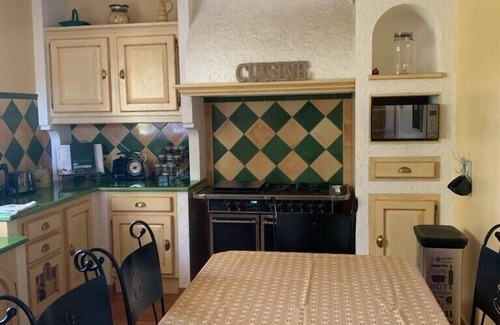 Puyloubier House | At the foot of Sainte Victoire mountain near AIX en Provence