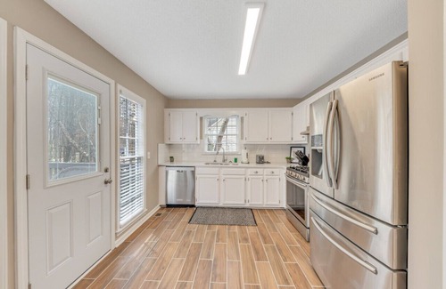 Dallas House | ATH - Dallas dream - Long term stays and pets welcomed - Bwood