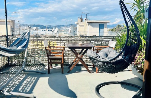 Kallithea Apartment | Athens Studio in the sky.❗️❗️❗️ perfect for couples❤️️