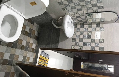 Nedumangad House | Athrakkattu Enclave 1 Bedroom Deluxe Suite