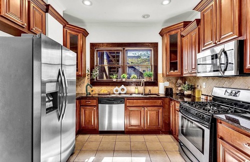Poncey-Highland House | ATL Charming 1929 Historic Craftsman Bungalow