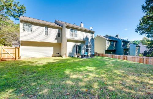 Austell House | Atlanta Area Home with Yard about 2 Mi to Six Flags