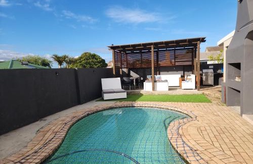 Amatola Coastal House | Atlantis Haven Self-Catering - Sunrise-On-Sea